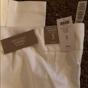 Chicos So Slimming Capris